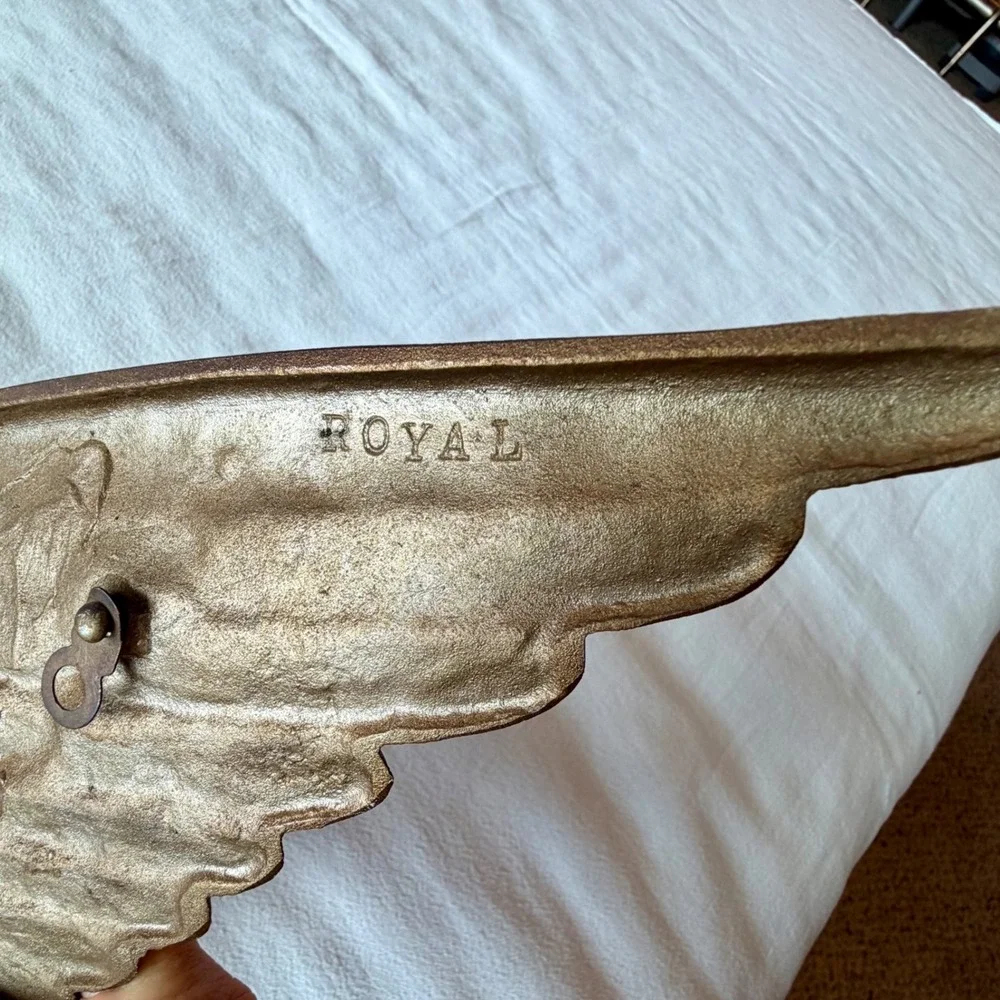 Vintage Royal Cast Metal Eagle Wall Hanging Plaque Bronze Tone 23 Inch Americana